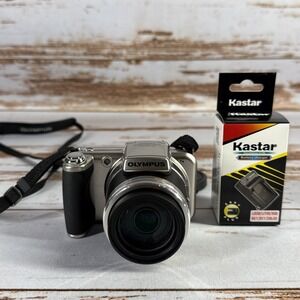 Olympus SP Series SP-800UZ 14.0MP Digital Camera Silver 227665 Used